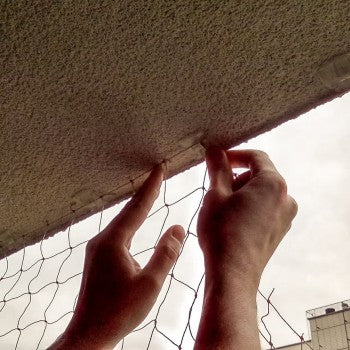 Kit Plasa Balcon (Bej) Anti-Pisici/Anti-Păsări 5x5m cu Ochiuri de 28mm SAE 51100